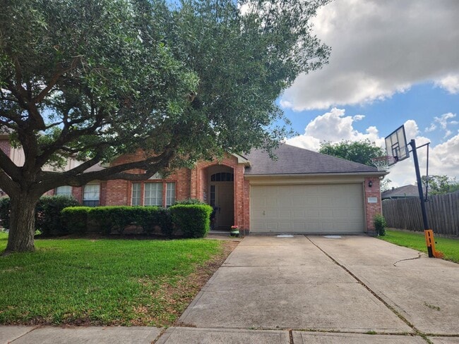Building Photo - 17123 Pecan Acres Dr