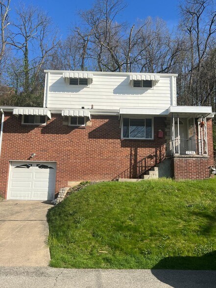 Primary Photo - 2735 Bellingham Ave