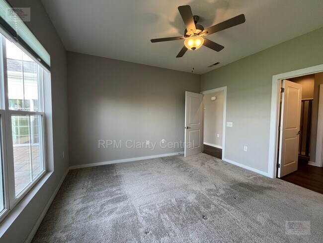Building Photo - Beautiful 3BR Home with Pond Views, Modern Finishes & Low-Maintenance Living