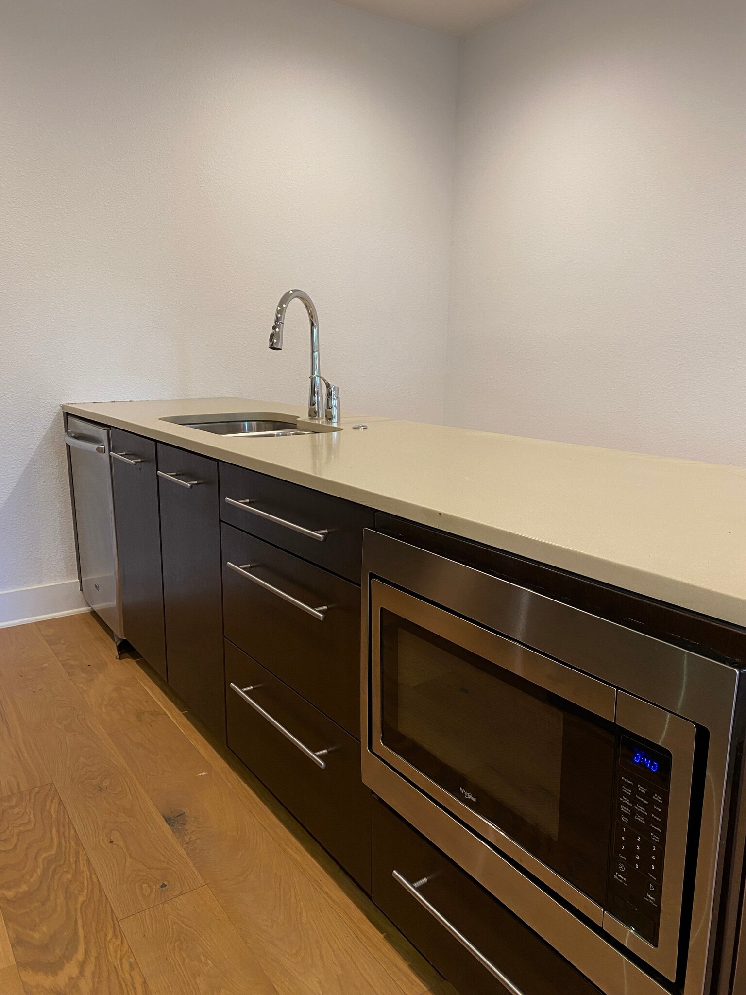 Disposal, Dishwasher & Microwave - 500 Capitol Dr