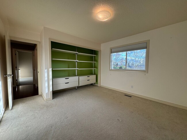 Building Photo - 14920 NW Northumbria Ln