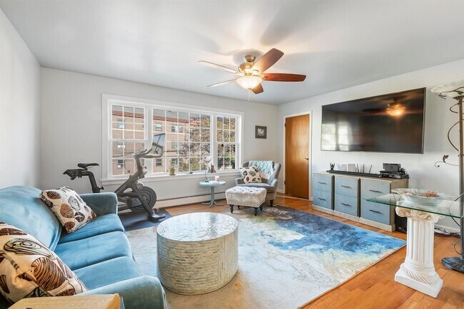 Building Photo - 290 Randolph Ave