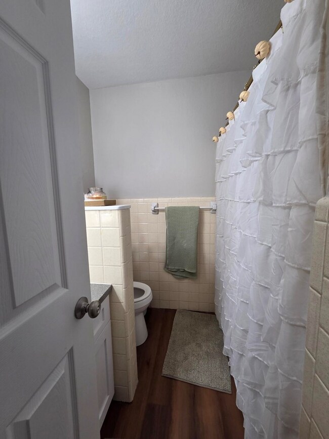 Building Photo - 120 Cynthia Dr