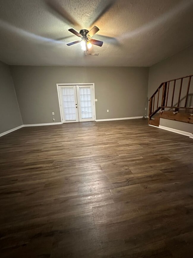 Primary Photo - Spacious 4-Bedroom, 2-Bath Home in Quiet C...