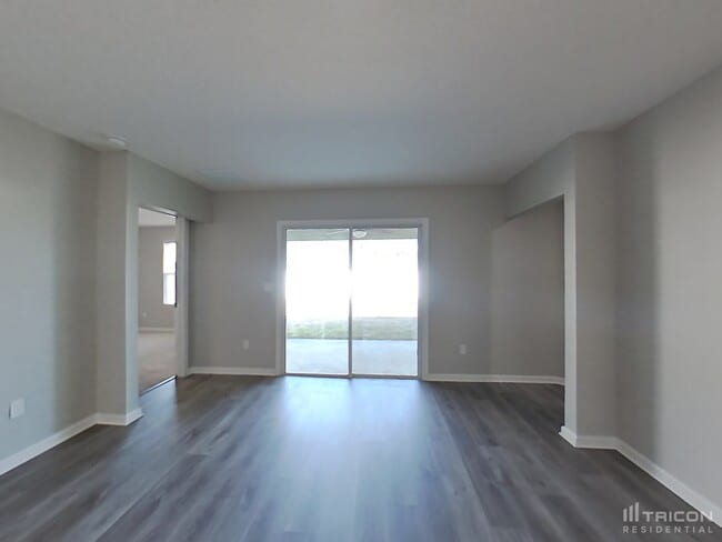 Building Photo - 77013 Birdseye Ct