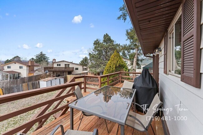 Building Photo - 1730 Hathaway Dr