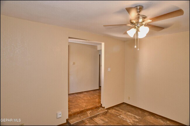 Building Photo - 11600 Casa View Dr