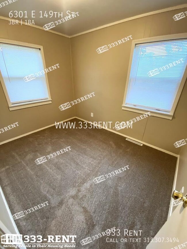 Building Photo - 6301 E 149th St