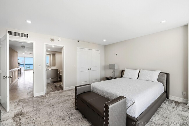 Building Photo - 2727 S Ocean Blvd