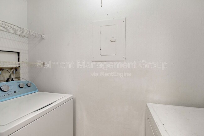 Building Photo - 2030 Cascades Blvd