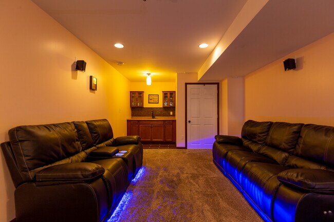 Building Photo - 6311 Fairway Dr NW