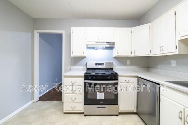 Building Photo - 3636 Taliluna Ave