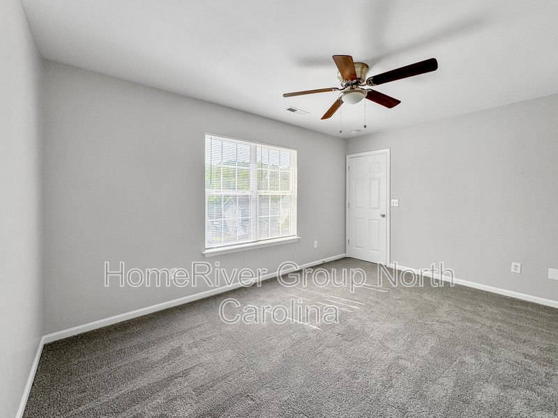 Building Photo - 1437 Crandon Dr