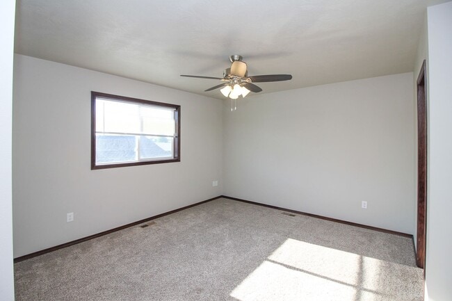 Building Photo - 1030 Tanner Ct