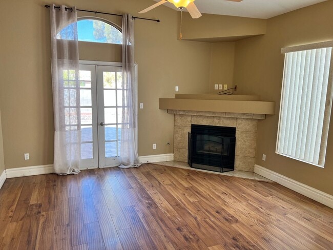 Building Photo - Desert Creek gem