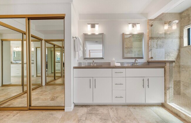 Building Photo - 72499 Desert Flower Dr