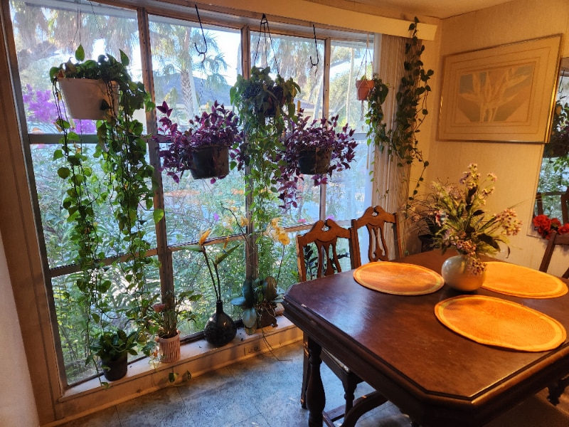 Building Photo - 420 49th St E