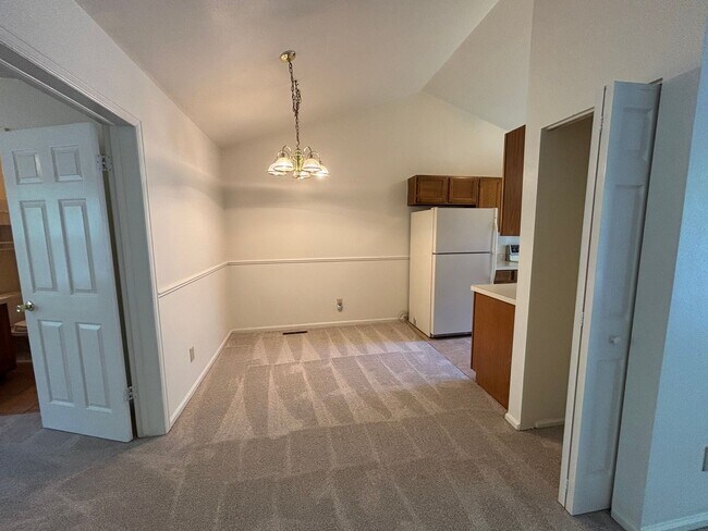 Building Photo - Comfortable Townhome Living in Southwest Fort Collins