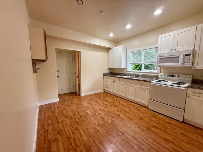 Building Photo - 4429 Rainier Ave S