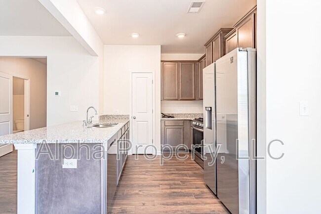 Building Photo - 147 Clingstone Trl