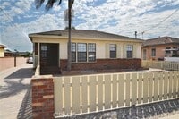 Building Photo - 1416 W 219th St