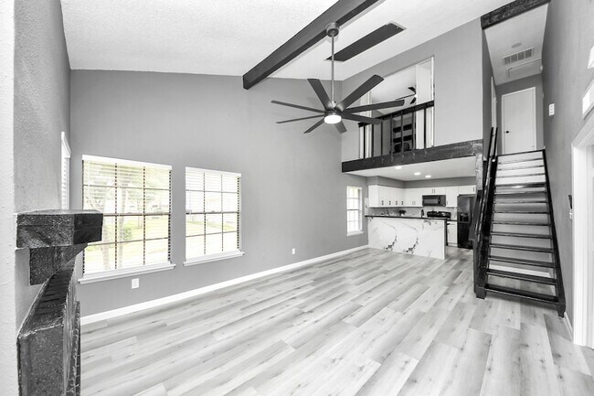 Building Photo - 6281 Ludington Dr