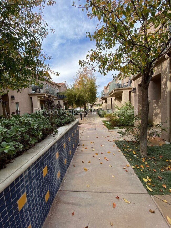 Building Photo - 11216 Snapdragon St