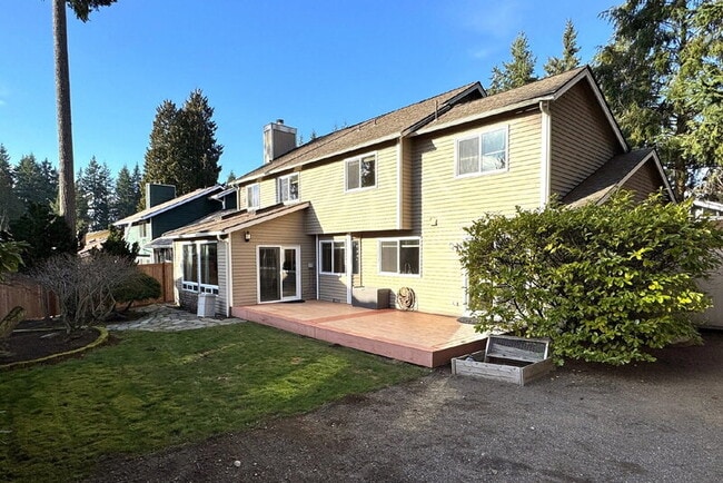 Building Photo - 12941 NE 71st St