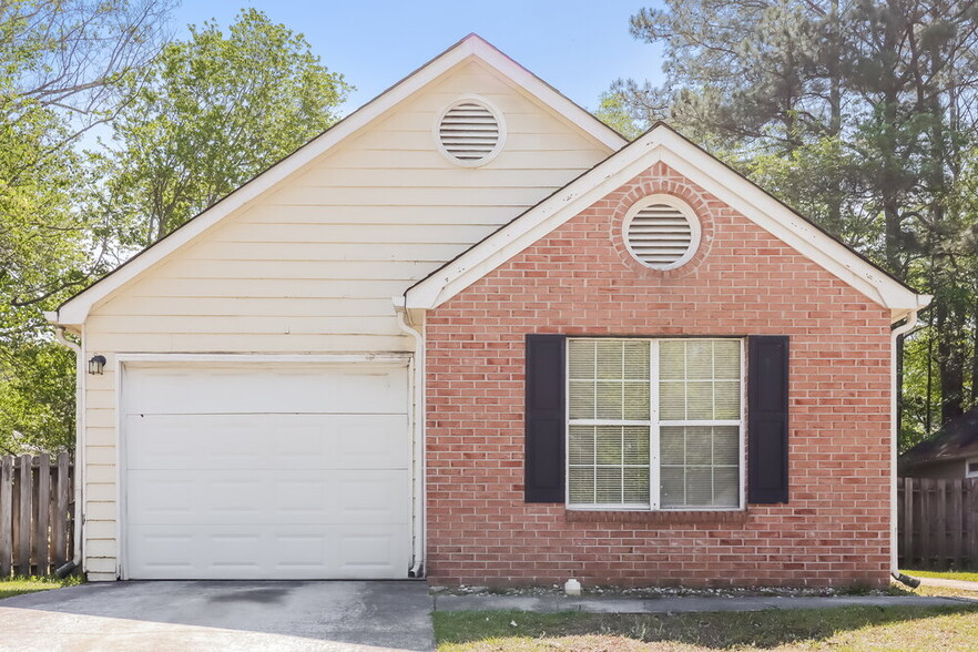 Primary Photo - 1486 Foxwood Dr