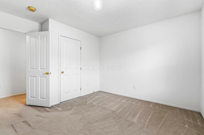 Building Photo - 1113 Green Knoll Dr