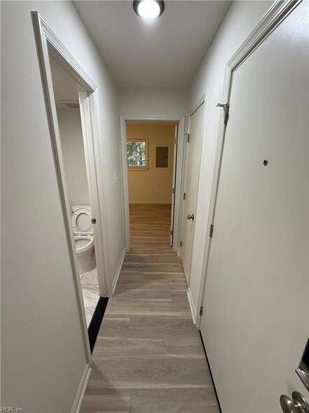 Building Photo - 4785 Dadson Ct
