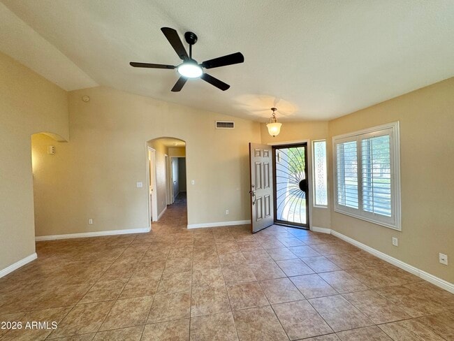 Building Photo - 1851 E Countrywalk Ln