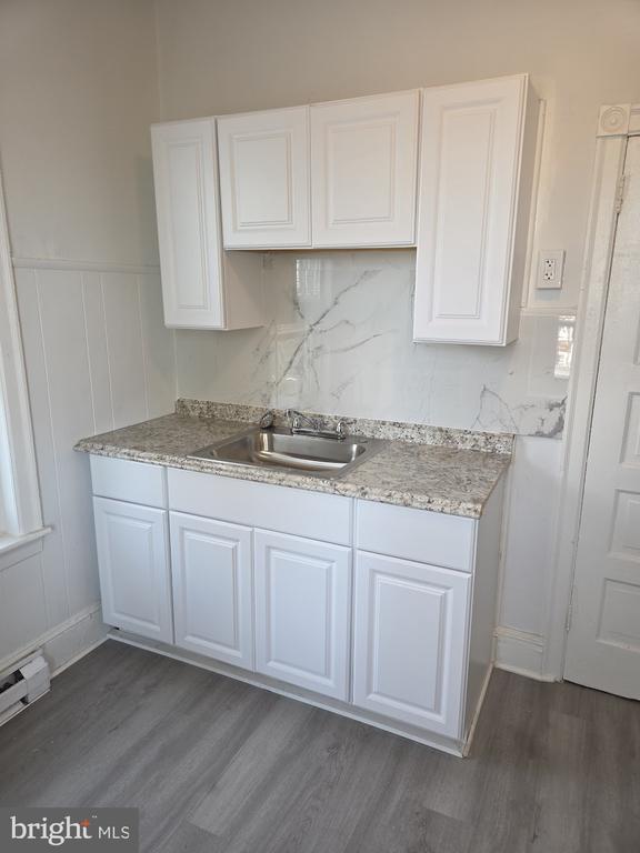 Building Photo - 1435 W Cayuga St