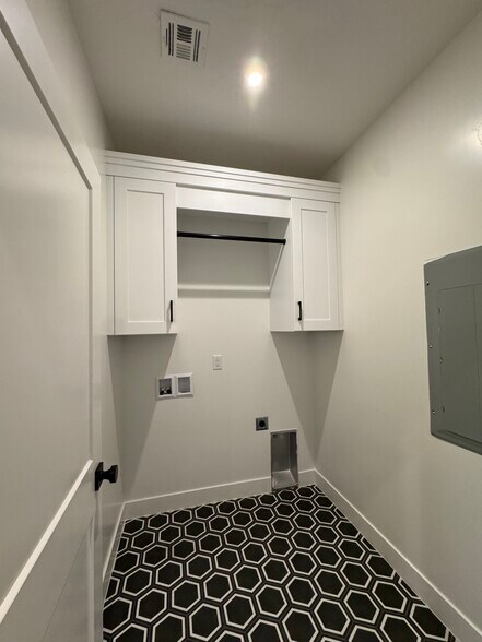 Building Photo - 1603 E Dihedral Dr