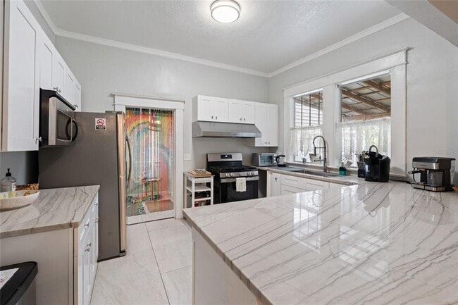 Building Photo - 905 E 22nd Ave.