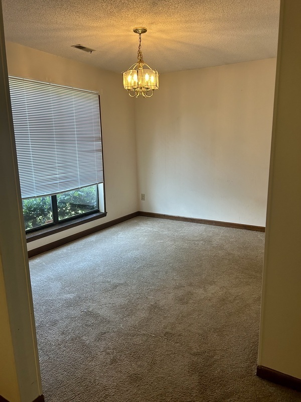 Building Photo - 6521 Danbrook Park Dr