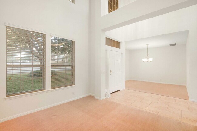 Building Photo - 2514 Crenshaw Dr