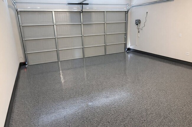 Building Photo - 3405 Tomahawk Dr