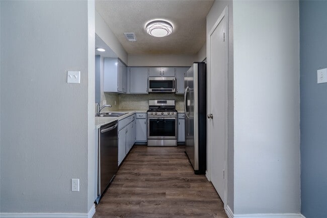 Building Photo - 2027 Alabama St