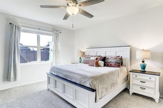 Building Photo - 16454 Rosary Pea Pl