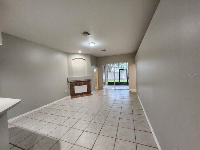 Building Photo - 22707 Roderick Dr