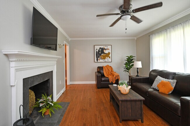 Building Photo - 3011 Manchester Cir