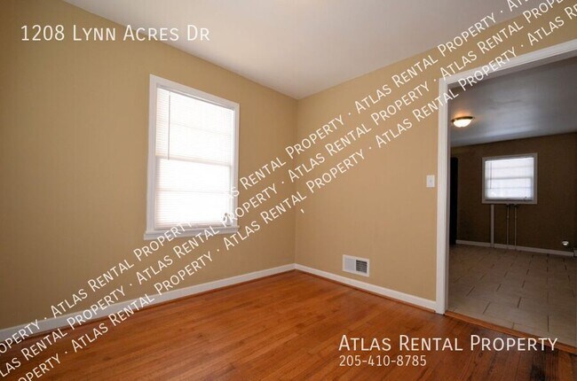 Building Photo - 1208 Lynn Acres Dr