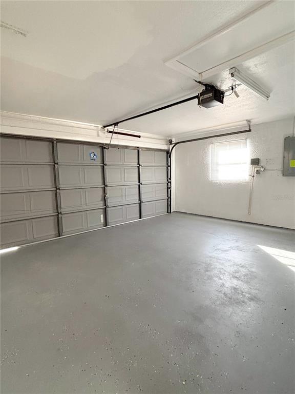 Building Photo - 1503 Overland Dr