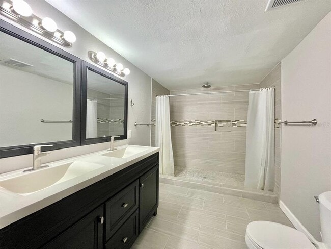 Building Photo - 7108 S Mascotte St