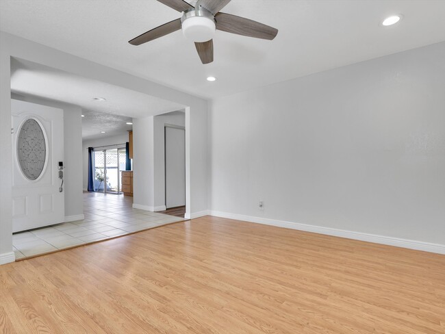 Building Photo - 36444 Peugeot Pl