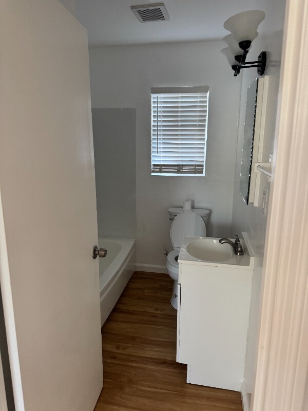 Building Photo - 1161 Acacia Ave