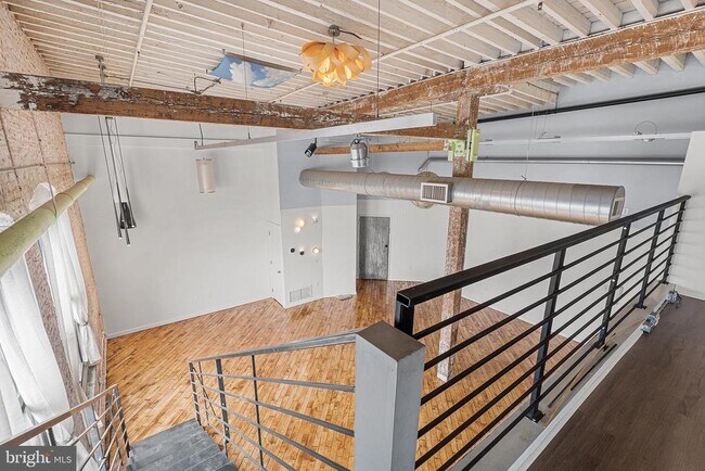 Building Photo - 428 N 13th St