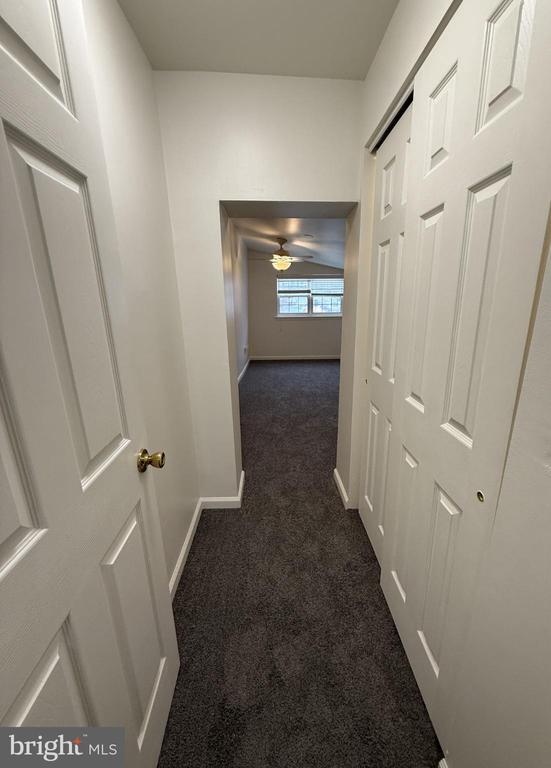 Building Photo - 248 E 6th Ave