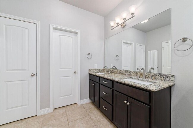 Building Photo - 21606 Hansom Dr